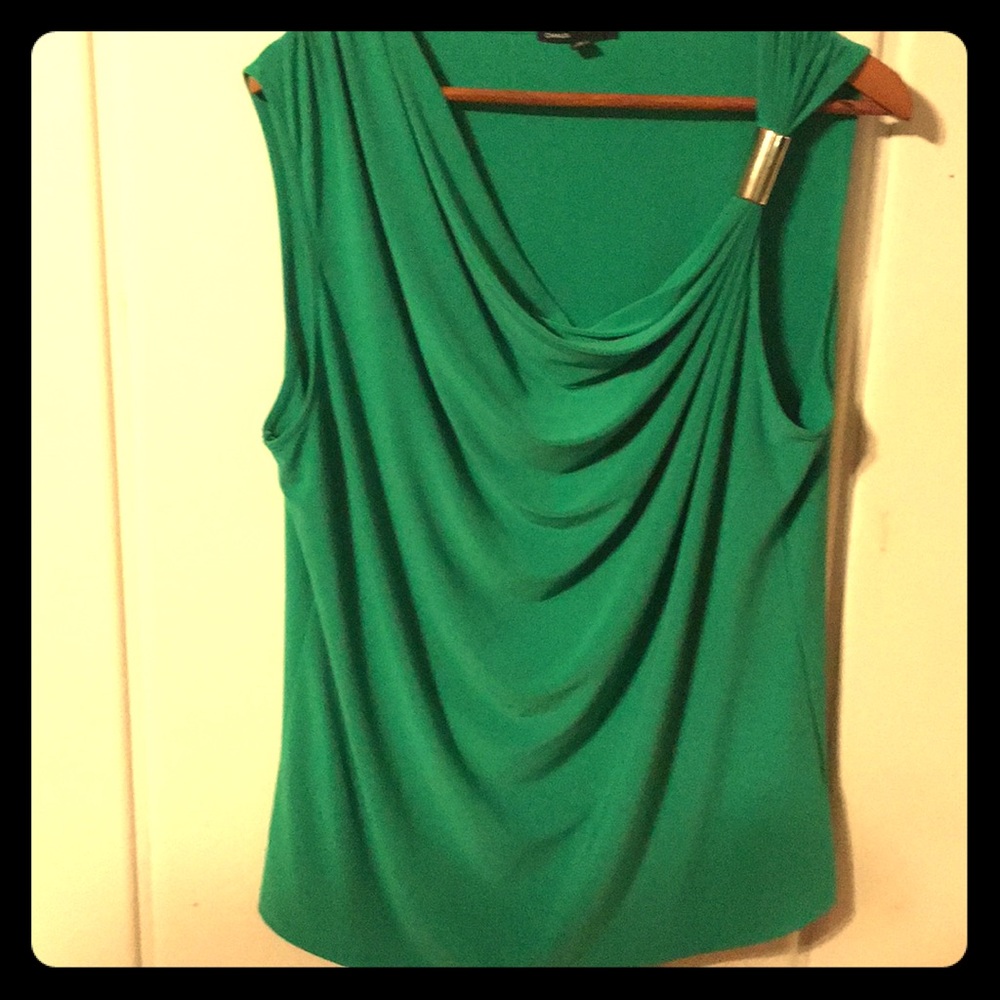 Kelly green Chaus top